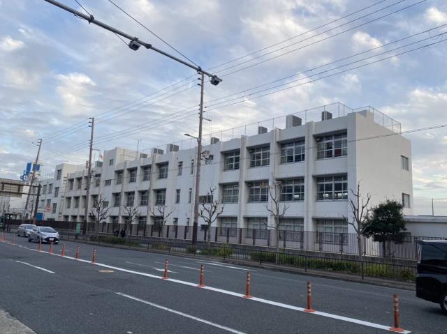 中学校　中野中学校（中学校）まで1831m