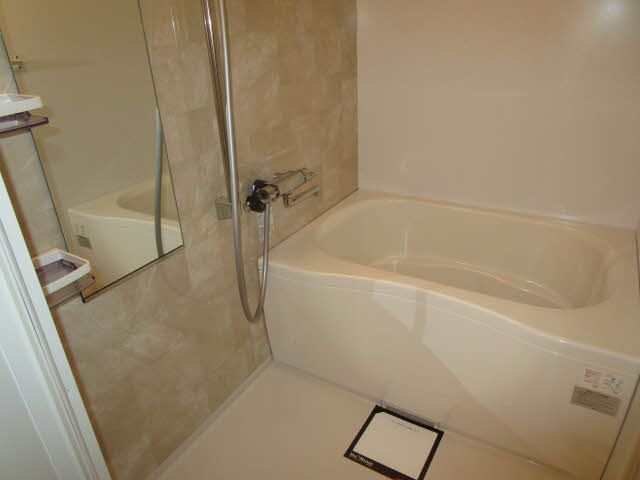 バス・シャワールーム　忙しい日々の中でリラックスタイムにゆったりとご利用下さい。