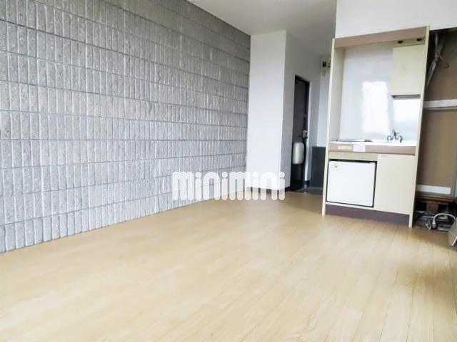 居室・リビング　キッチンと洋間