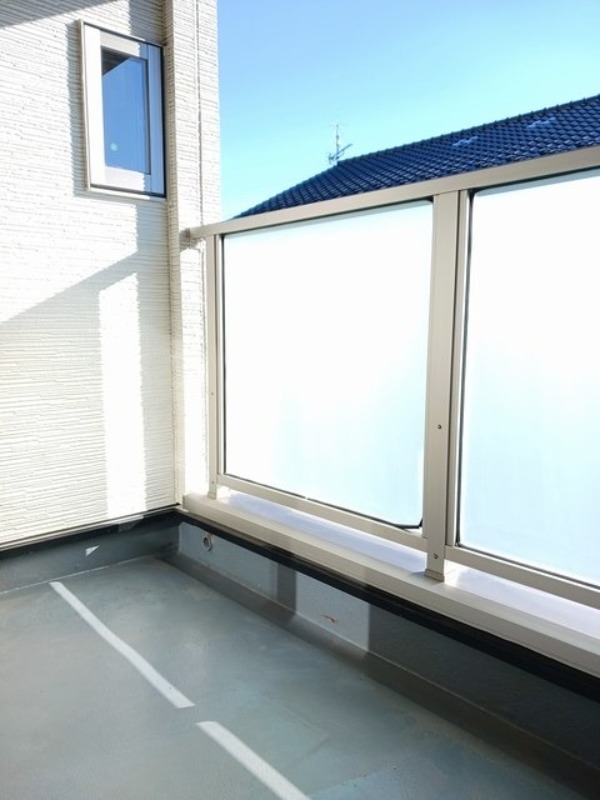 バルコニー　図面と現状に相違がある場合には現状を優先