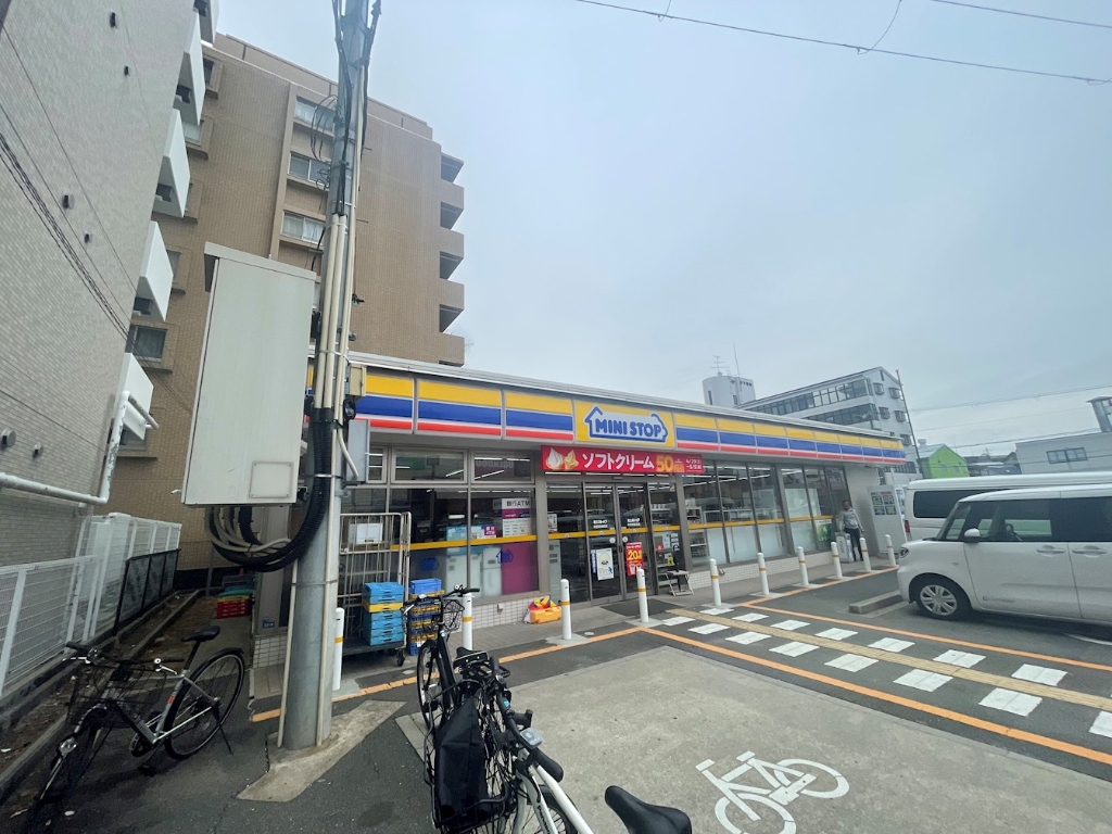 コンビニ　ミニストップ 吹田南金田店（コンビニ）まで387m