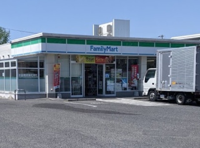 コンビニ　ファミリーマート和泉室堂北店（コンビニ）まで955m