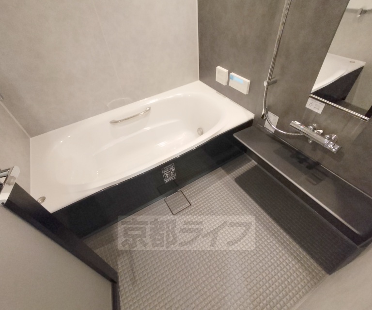 バス・シャワールーム　同タイプバスルーム