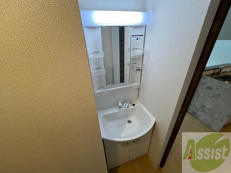 洗面設備　シャンプードレッサーで身支度もラクラクです！