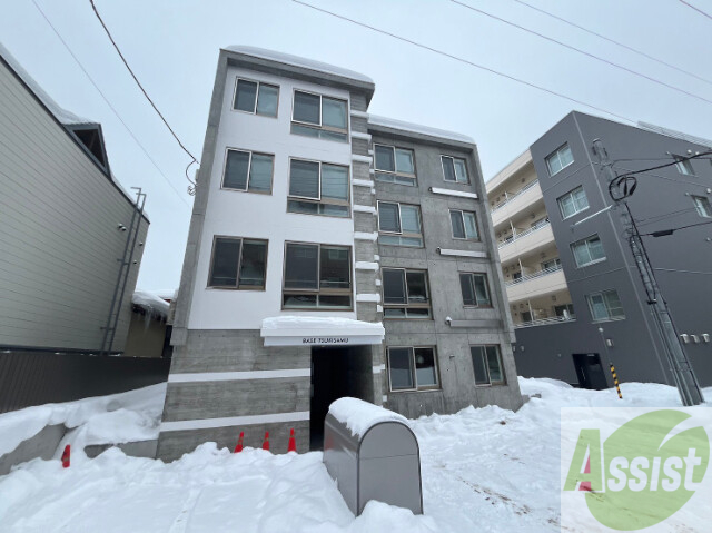 建物外観　札幌市豊平区月寒東１条「ＢＡＳＥ　ＴＳＵＫＩＳＡＭＵ」