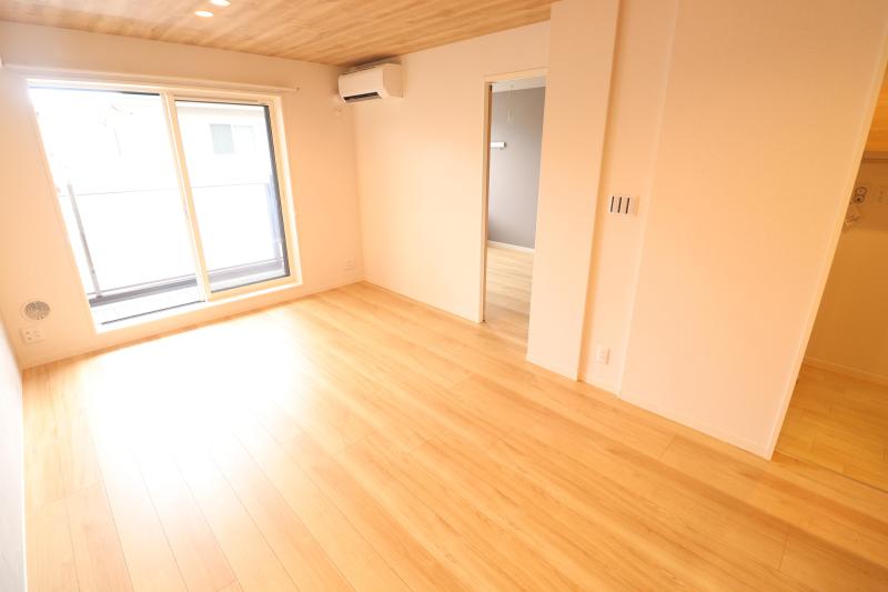 その他設備　13.3帖リビングのエアコン