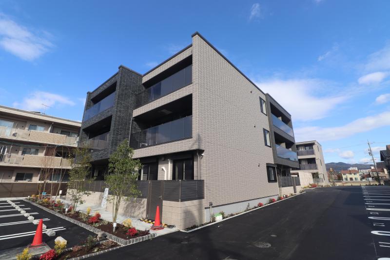 建物外観　GRAND GREIGE（グラングレージュ）建物外観