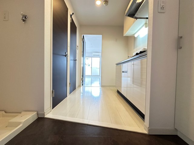 玄関　詳細は、RISUMO江坂本店までお問合せください♪