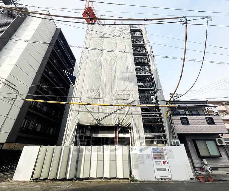建物外観　・建築中