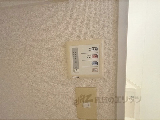 その他設備　給湯器リモコン