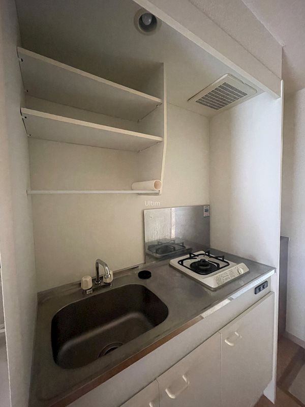 キッチン　※同タイプの他のお部屋です