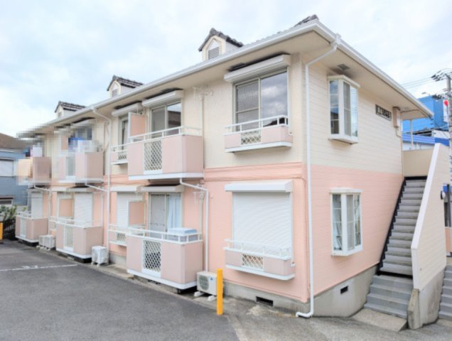 建物外観　【外観】かわいらしい外観の1LDKアパート！
