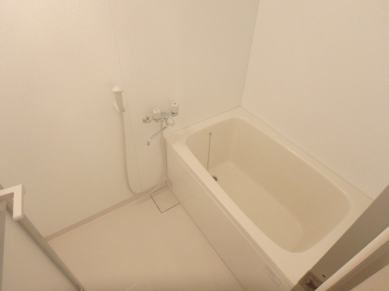 バス・シャワールーム　間取反転タイプ