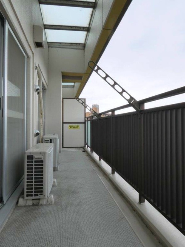 バルコニー　図面と現状に相違がある場合には現状を優先