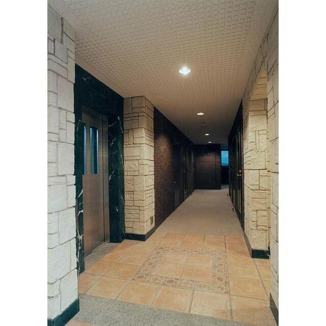 その他　エレベーター付き