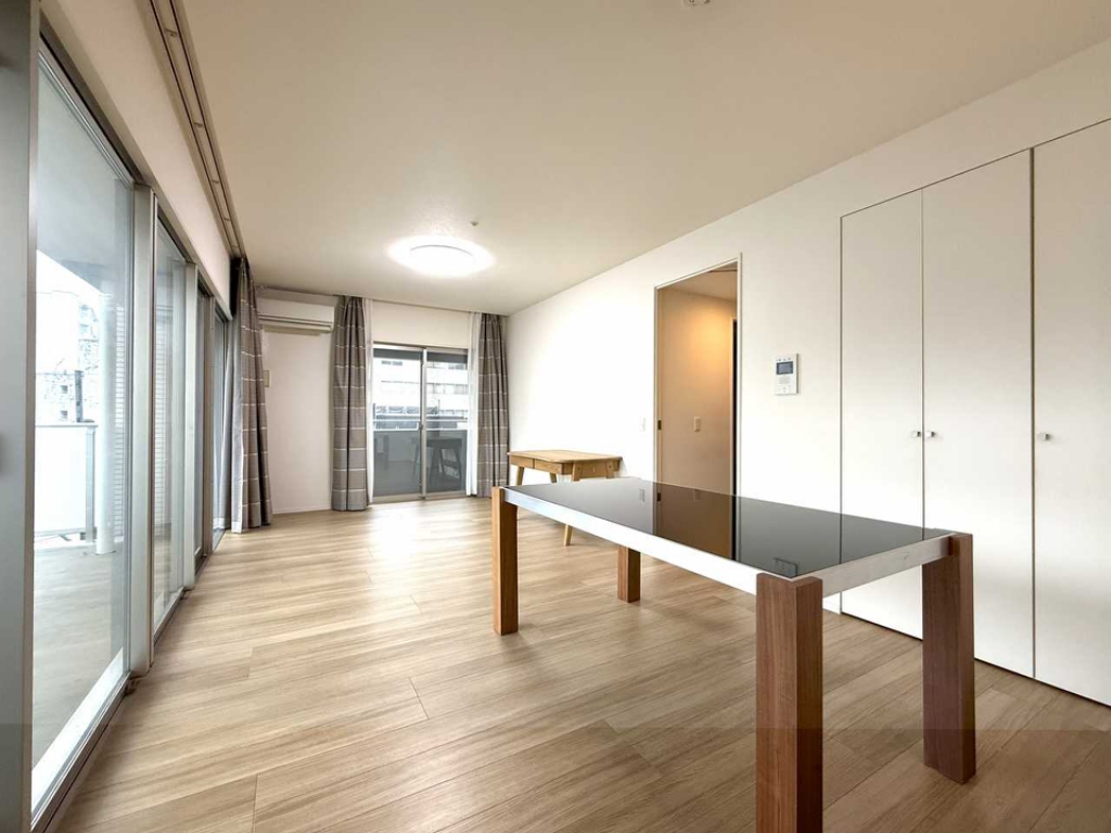 居室・リビング　リビング (2)