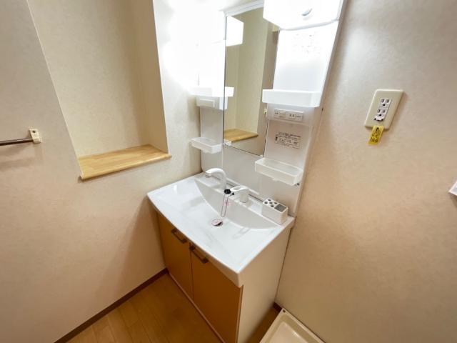 洗面設備　洗髪洗面化粧台