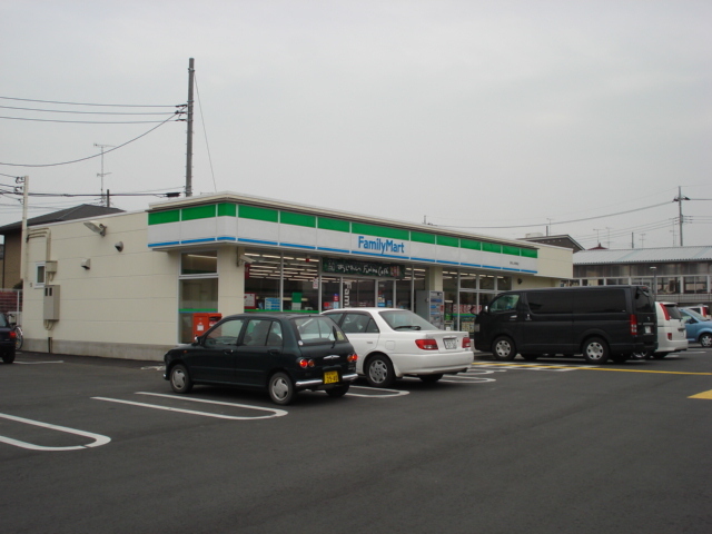 コンビニ　ファミリーマート　熊谷新堀店（コンビニ）まで65m