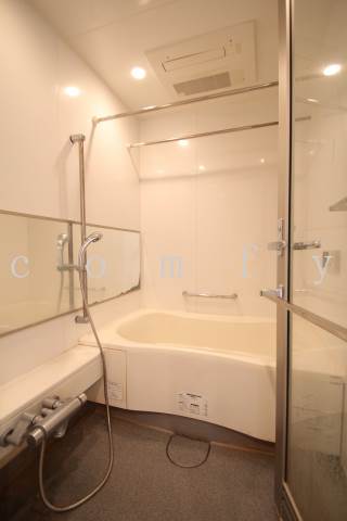 バス・シャワールーム　浴室乾燥・追い焚き付きバス