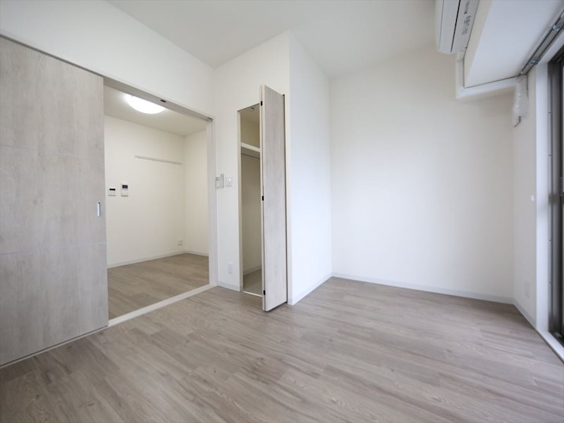 居室・リビング　洋室6.9帖　ウォークインクローゼット