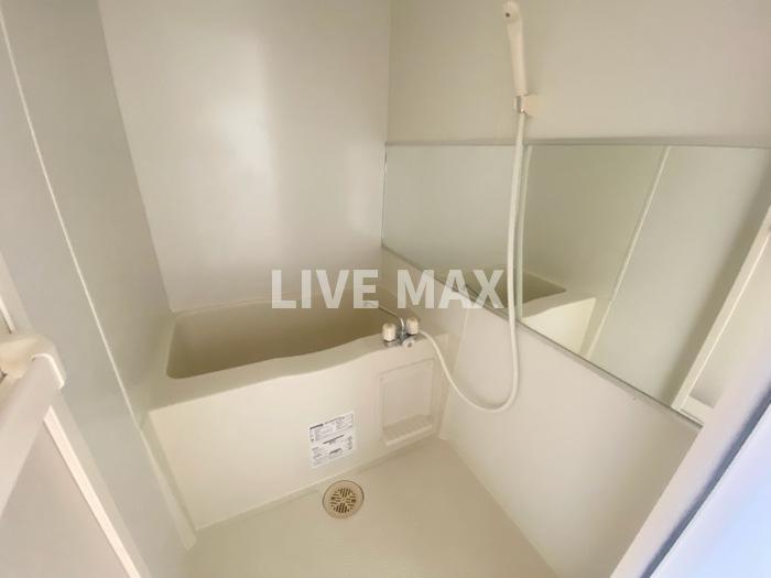 バス・シャワールーム　※別部屋のお写真になります