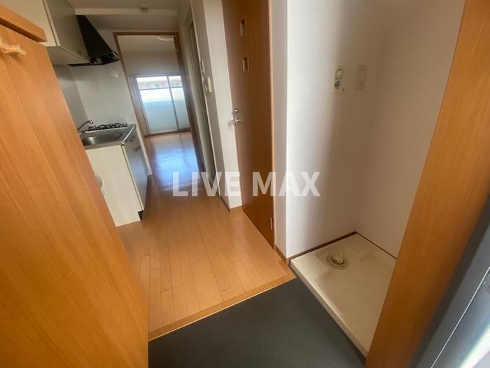 玄関　※別部屋のお写真になります