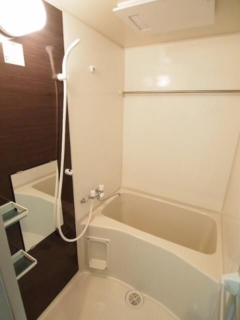 バス・シャワールーム　別部屋参考写真となります