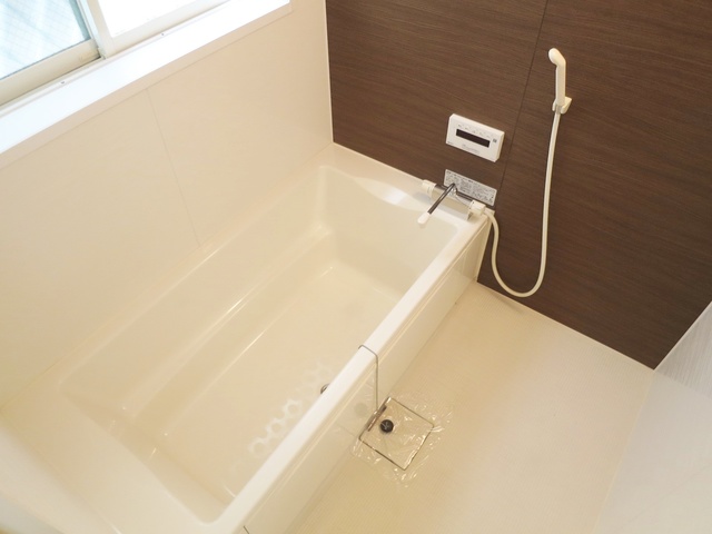 バス・シャワールーム　ゆったり過ごせるお風呂です