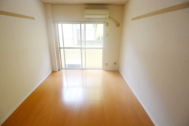 居室・リビング　★お問い合わせはタウンハウジング聖蹟桜ヶ丘店まで★