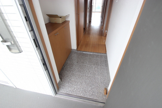 玄関　※別部屋の写真です