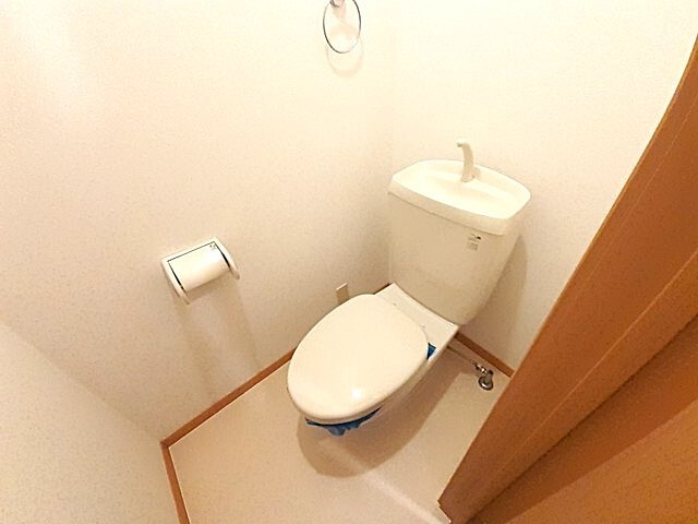 トイレ　バストイレ別