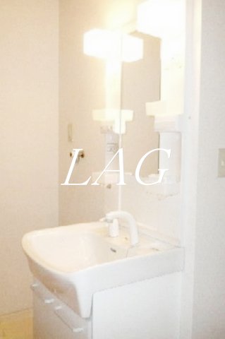 洗面設備　洗面台です。