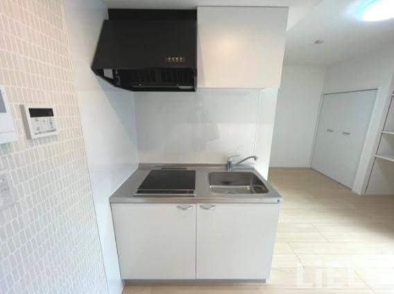 キッチン　同シリーズ物件のモデルルームになります※現況優先