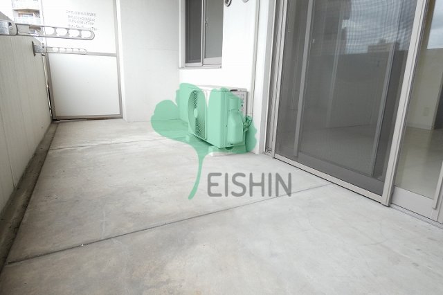 バルコニー　日当たりの良いバルコニーです！