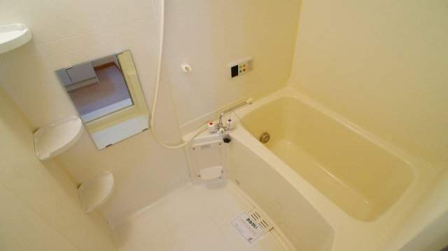 バス・シャワールーム　ゆったり過ごせるお風呂です