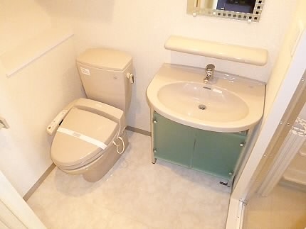 洗面設備　別部屋の参考写真となります。