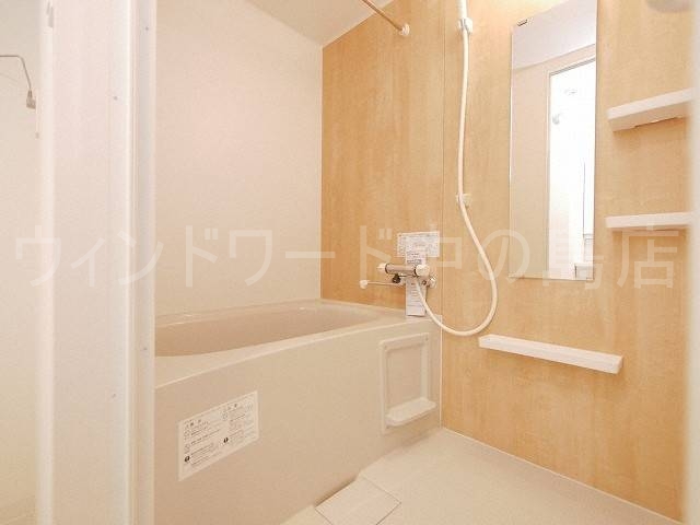 バス・シャワールーム　詳細は、ウィンドワード中の島店までご相談下さい。