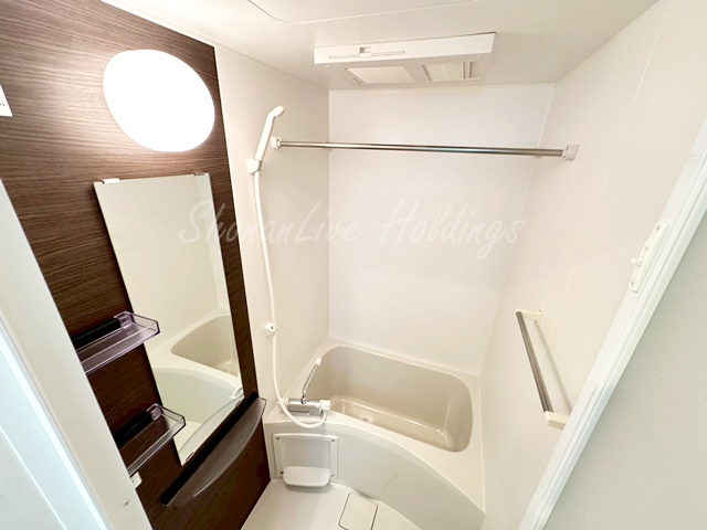バス・シャワールーム　浴室乾燥機付き
