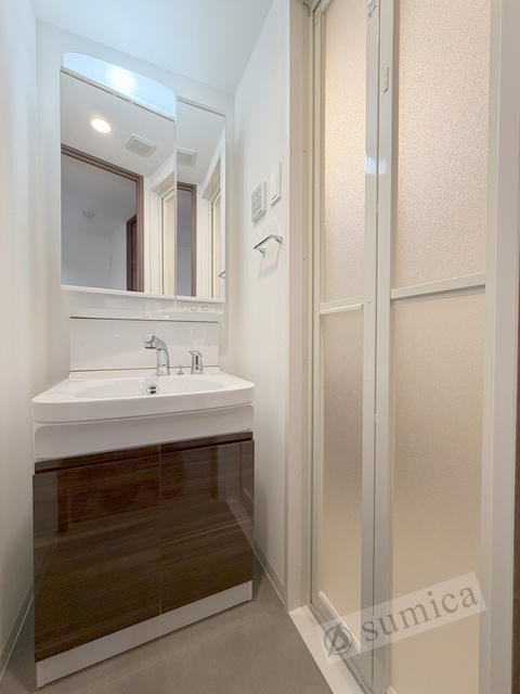 洗面設備　洗面脱衣所付き！独立洗面台が便利です♪♪