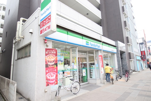 コンビニ　ファミリーマート地下鉄浄心店（コンビニ）まで400m
