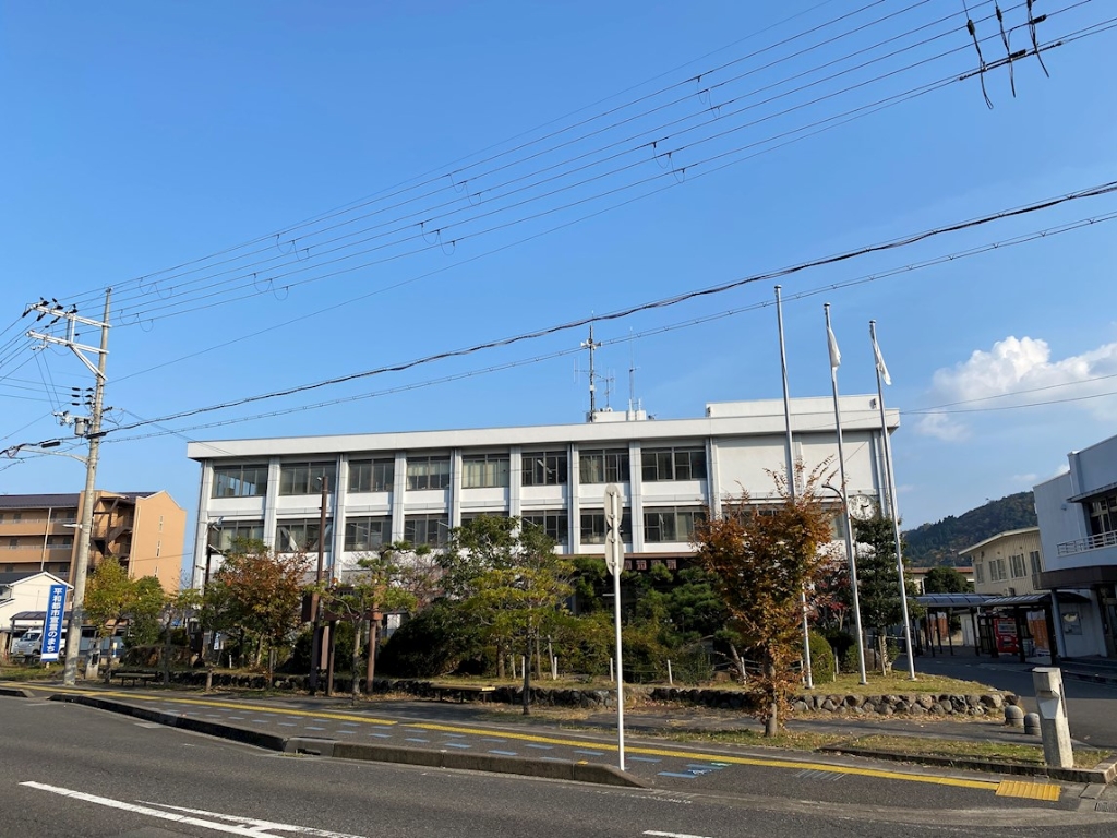 役所　野洲市役所（役所）まで600m