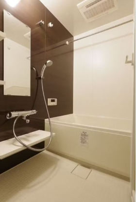 バス・シャワールーム　※別部屋の参考写真です。