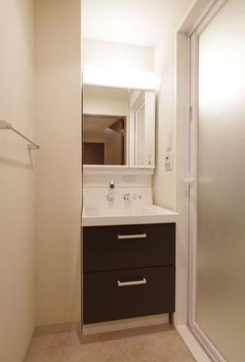 洗面設備　※別部屋の参考写真です。