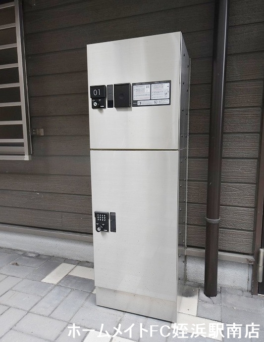 エントランス　★宅配ボックスもあります！★