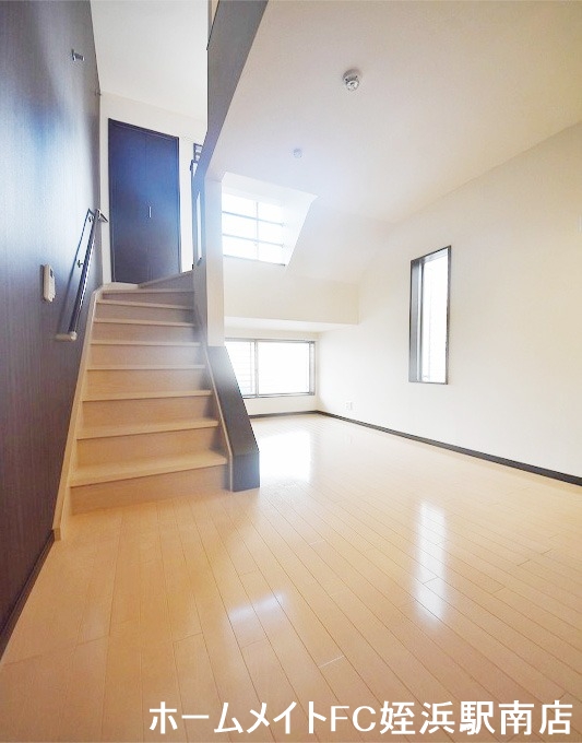 居室・リビング　★オシャレなメゾネットタイプ★