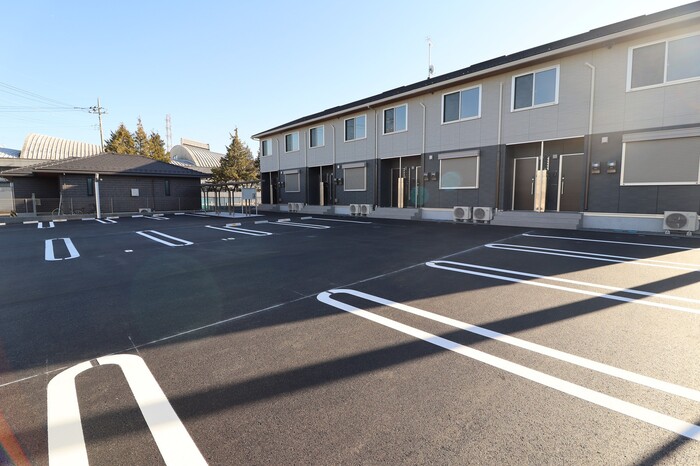 駐車場　駐車場2台付です。駐輪場、敷地内ゴミステーションあり。