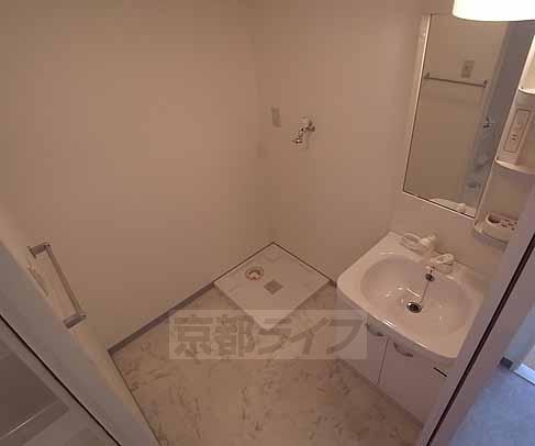 洗面設備　便利なシャンプードレッサー。