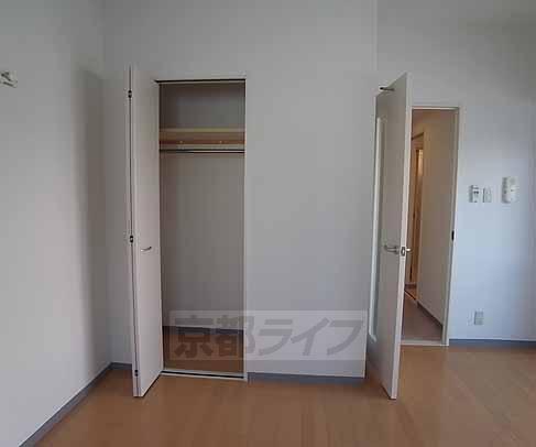 収納　奥行きあるクローゼット