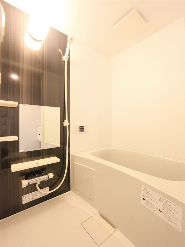 バス・シャワールーム　バスルーム　追炊き機能付