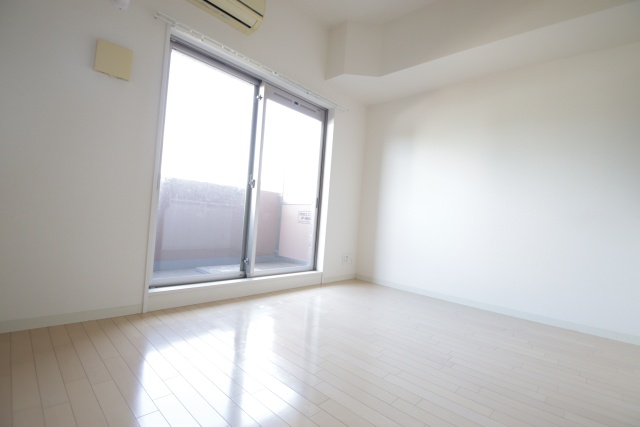 居室・リビング　※別室の参考写真の為、現況優先です。